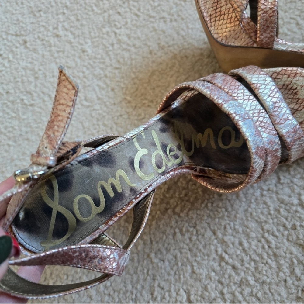 Sam Edelman Taryn Rose Metallic Python Snake-Print Embossed Platform Heels 7.5 - Picture 6 of 8